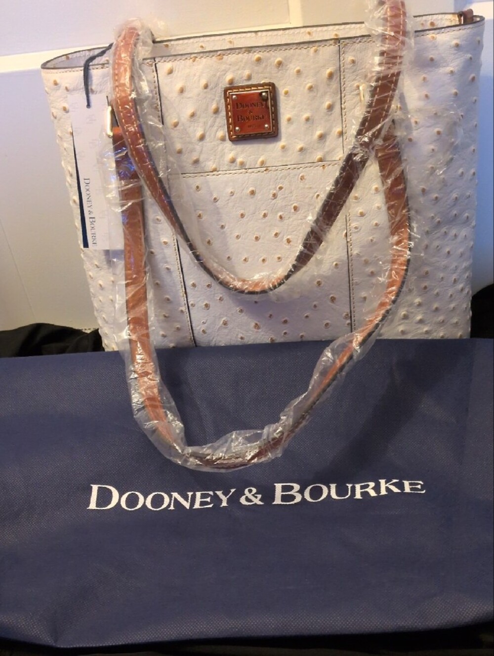 Dooney & Bourke White Ostrich-Embossed Tote with Tan Straps Dust Bag  Included! - Picture 16 of 16